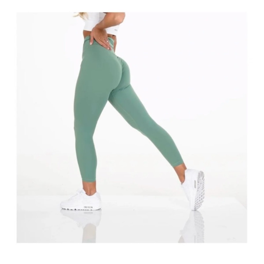 NVGTN leggings Sage